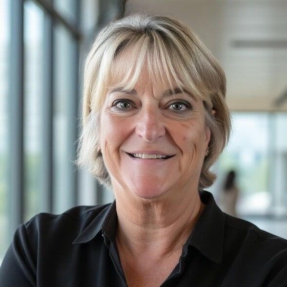 Land Listing Agent Photo