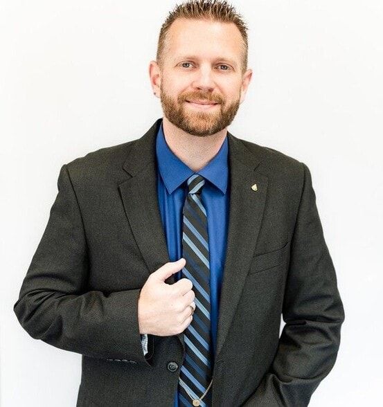 Land Listing Agent Photo