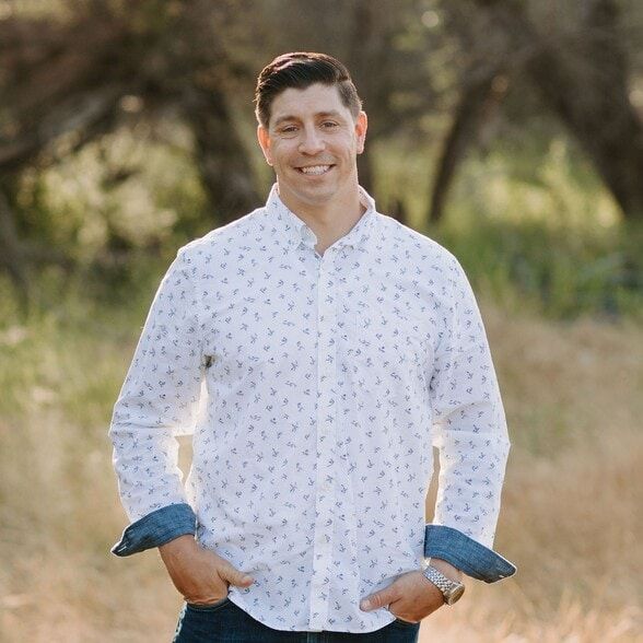 Land Listing Agent Photo