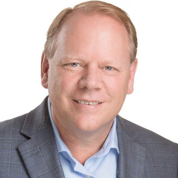 Land Listing Agent Photo