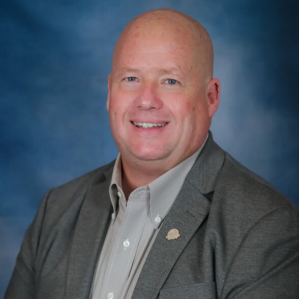 Land Listing Agent Photo