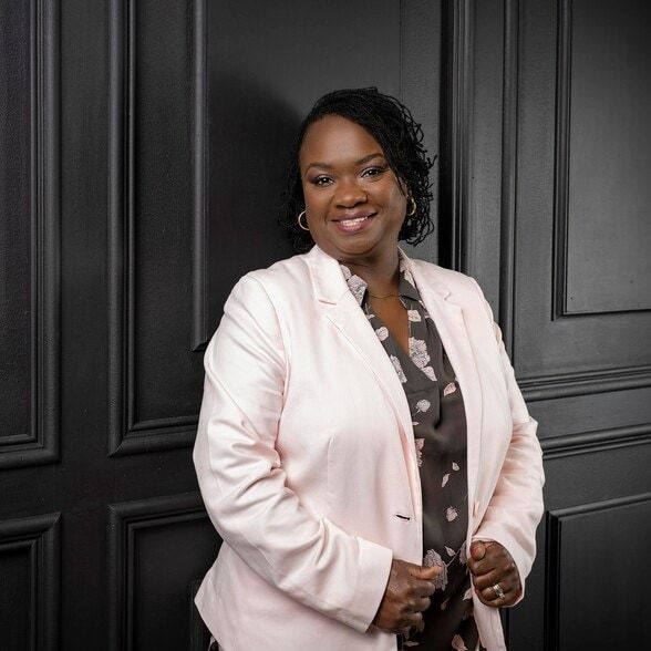 Land Listing Agent Photo