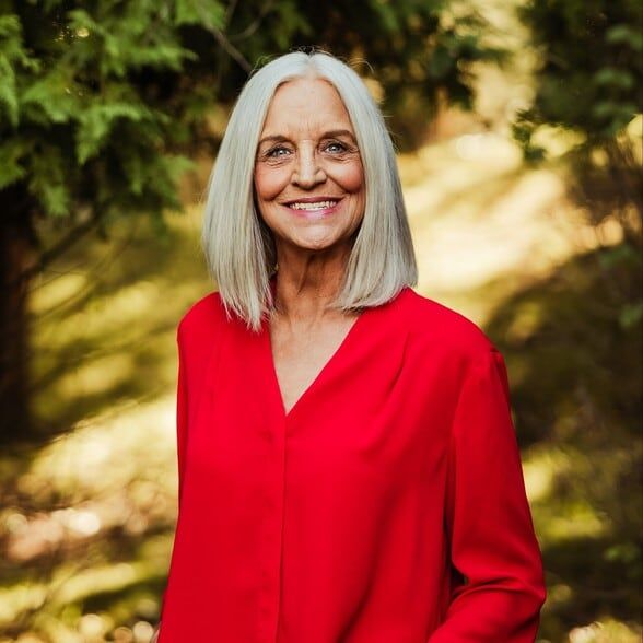 Land Listing Agent Photo