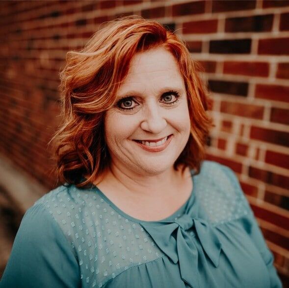 Land Listing Agent Photo