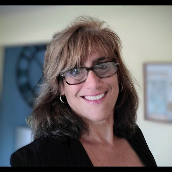 Land Listing Agent Photo