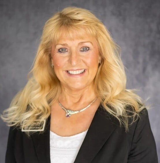 Land Listing Agent Photo