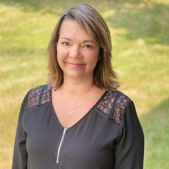 Land Listing Agent Photo