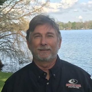 Land Listing Agent Photo