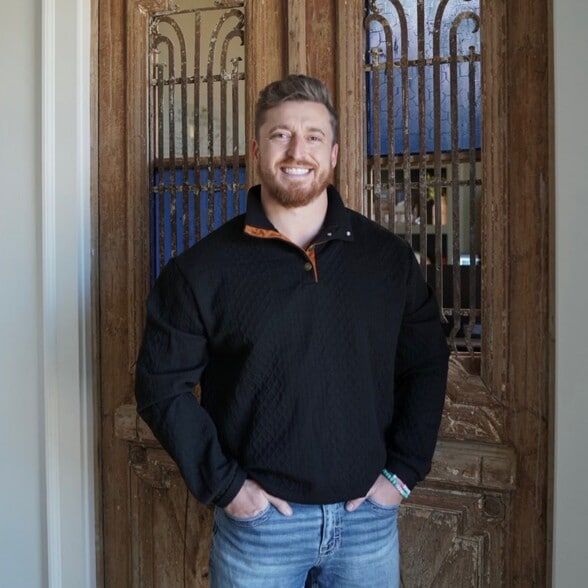 Land Listing Agent Photo