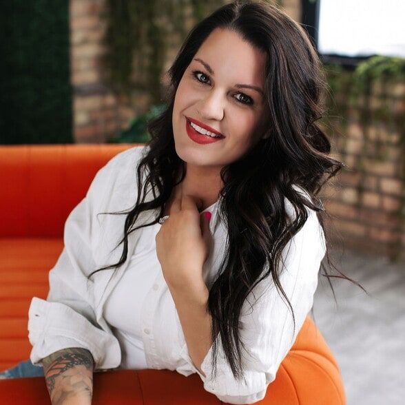 Land Listing Agent Photo