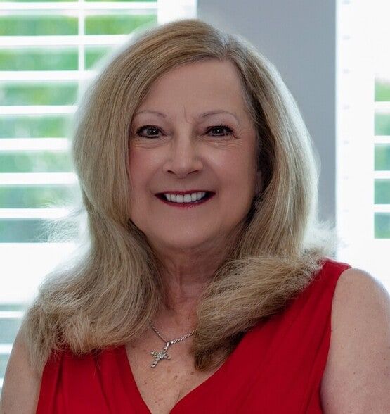 Land Listing Agent Photo