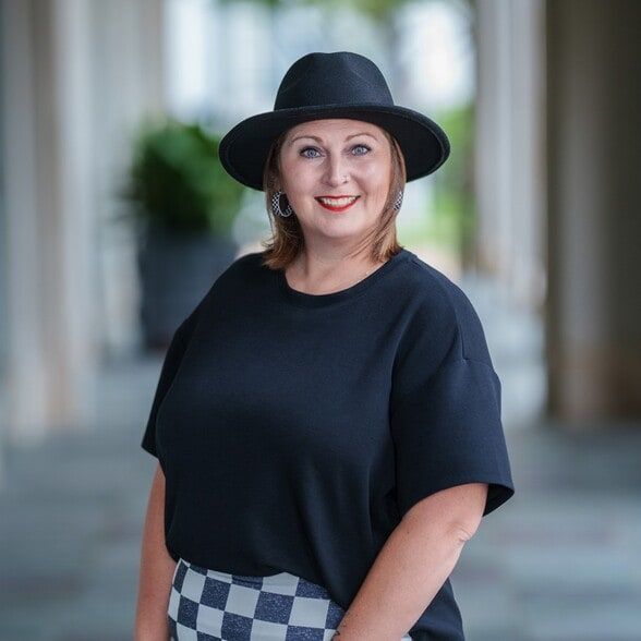 Land Listing Agent Photo