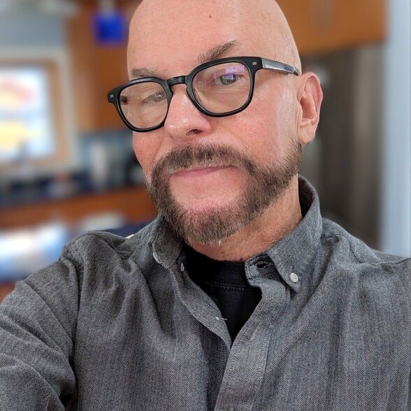 Land Listing Agent Photo