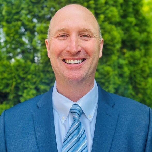 Land Listing Agent Photo