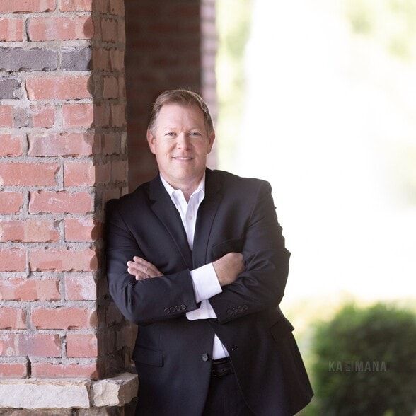 Land Listing Agent Photo