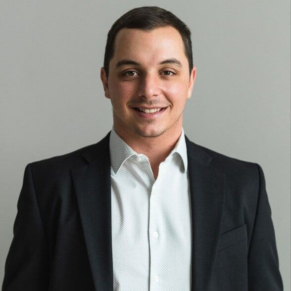 Land Listing Agent Photo