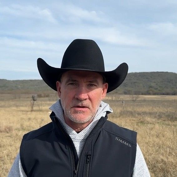 Land Listing Agent Photo