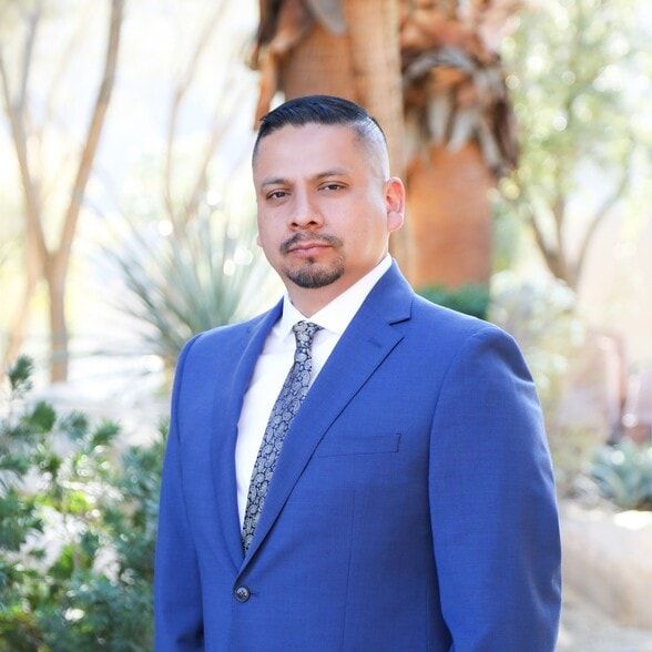 Land Listing Agent Photo