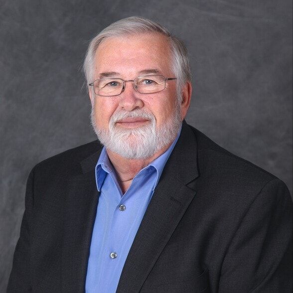 Land Listing Agent Photo