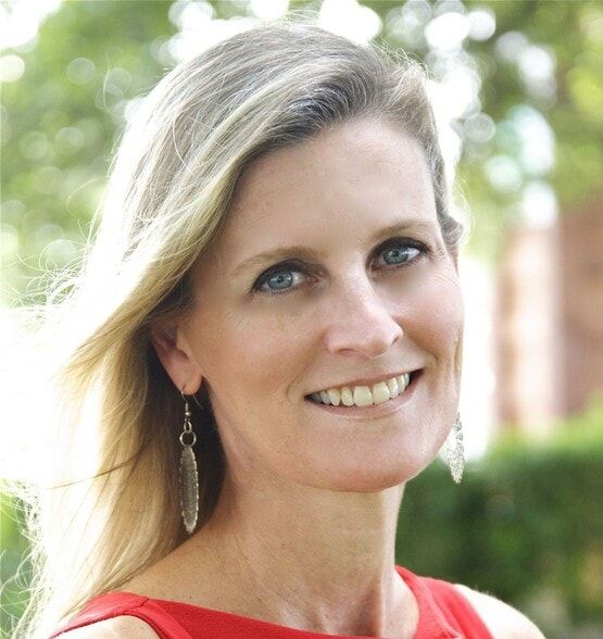 Land Listing Agent Photo