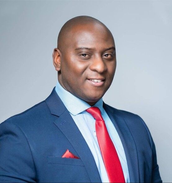 Land Listing Agent Photo