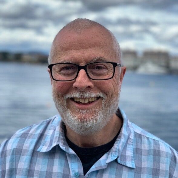 Land Listing Agent Photo