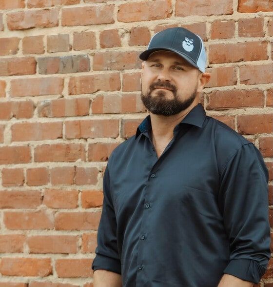 Land Listing Agent Photo