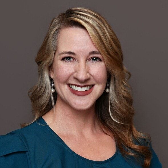 Land Listing Agent Photo