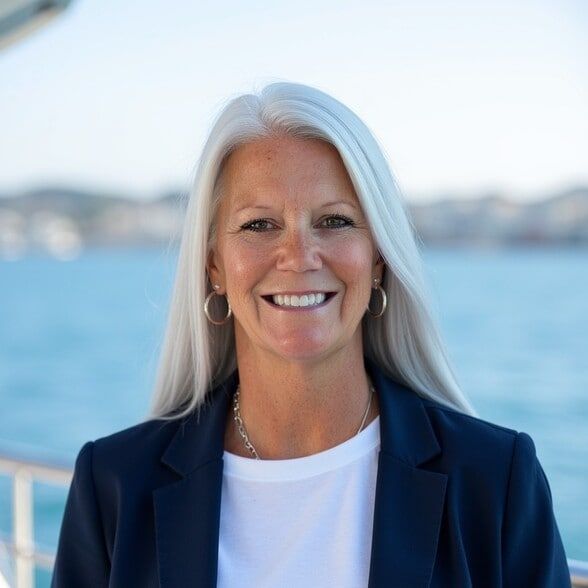 Land Listing Agent Photo