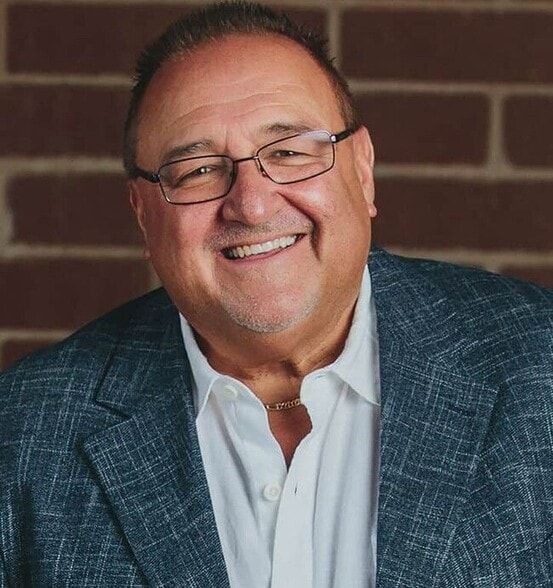 Land Listing Agent Photo