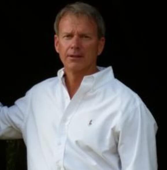 Land Listing Agent Photo