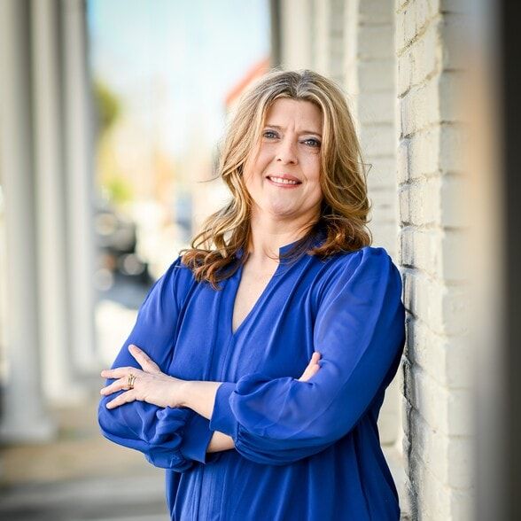 Land Listing Agent Photo