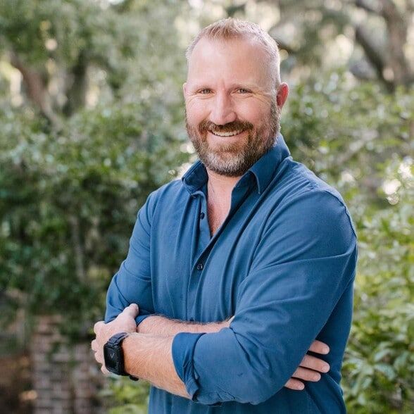 Land Listing Agent Photo