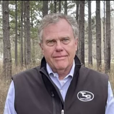 Land Listing Agent Photo