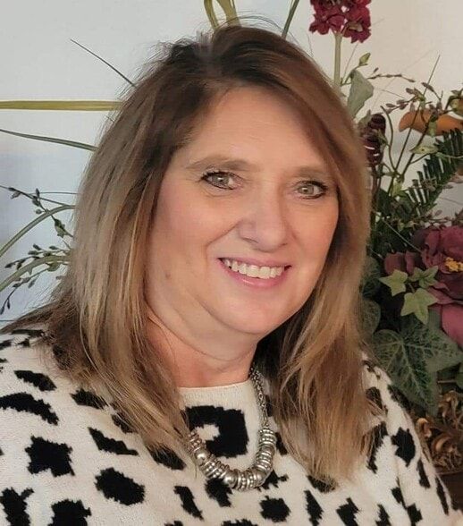 Land Listing Agent Photo