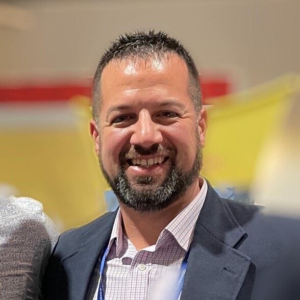 Land Listing Agent Photo