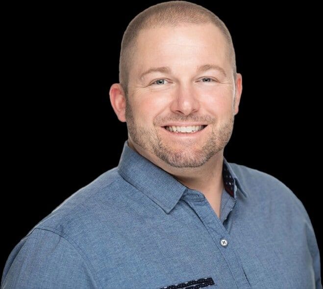 Land Listing Agent Photo