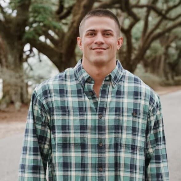 Land Listing Agent Photo