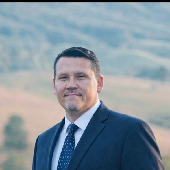 Land Listing Agent Photo