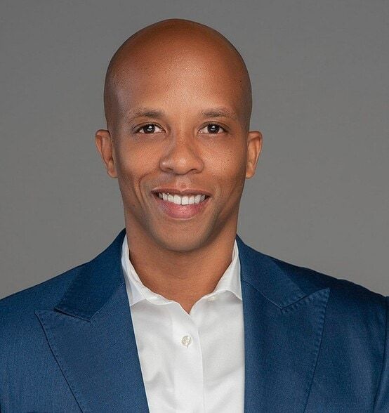 Land Listing Agent Photo