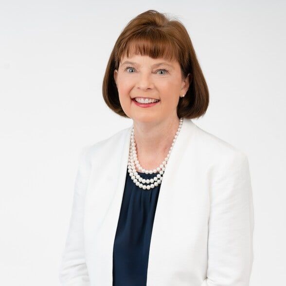 Land Listing Agent Photo