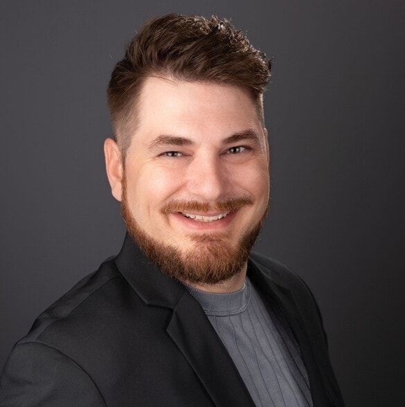 Land Listing Agent Photo