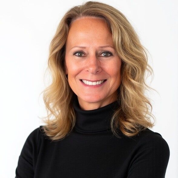 Land Listing Agent Photo