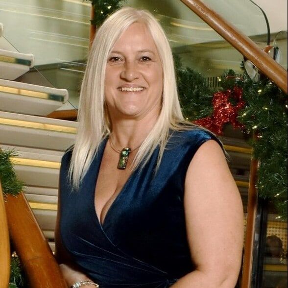 Land Listing Agent Photo