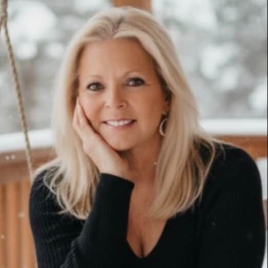 Land Listing Agent Photo