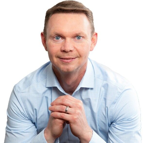 Land Listing Agent Photo