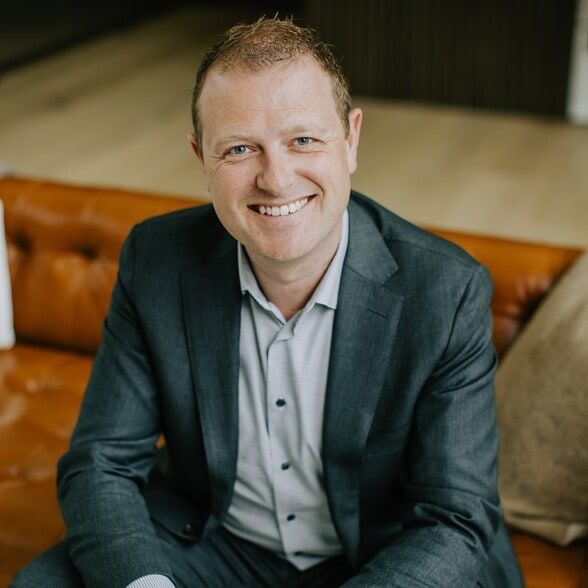 Land Listing Agent Photo