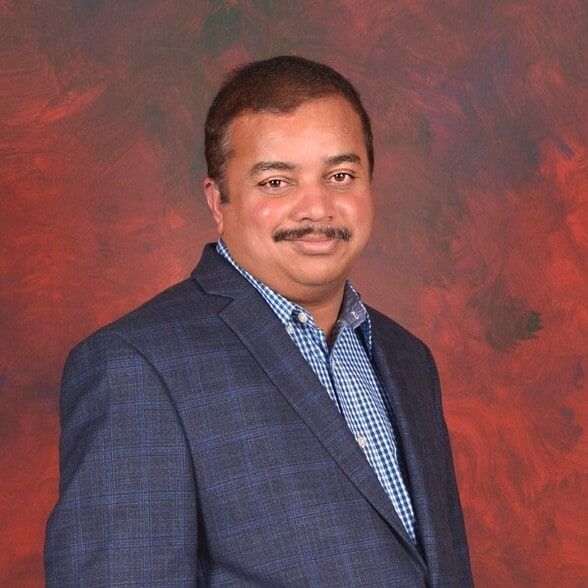 Land Listing Agent Photo