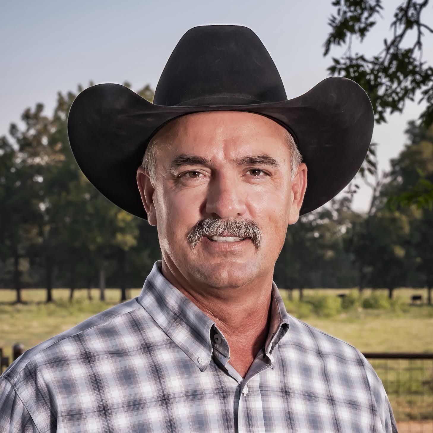 Land Listing Agent Photo