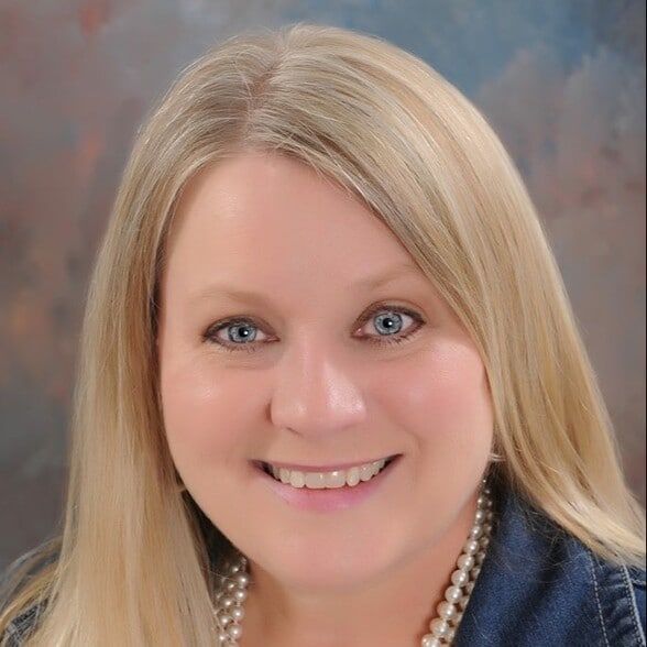 Land Listing Agent Photo